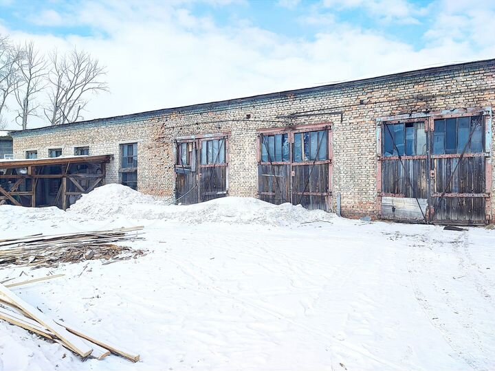 База 2600 м², участок 1га под склад и производство