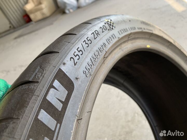 Michelin Pilot Sport 4 S 255/35 R20