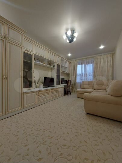 2-к. квартира, 58 м², 4/10 эт.