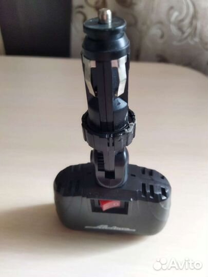 Автомобильная зарядка для телефона