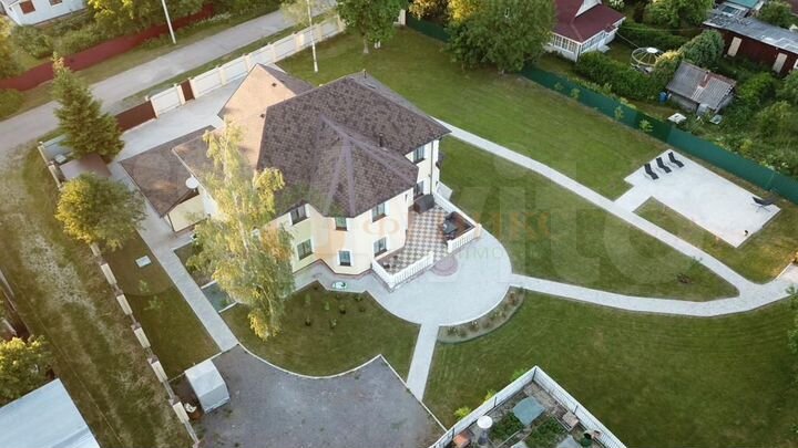 Дом 343 м² на участке 23,5 сот.