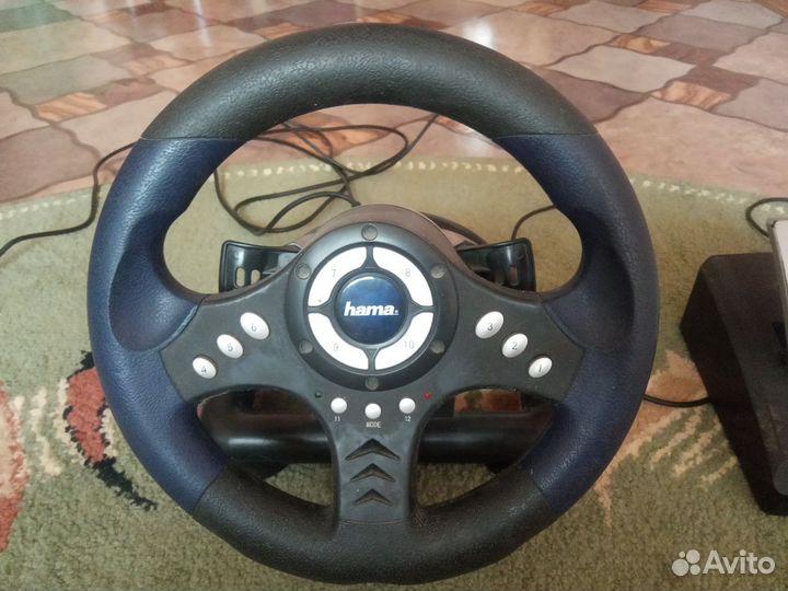 Игровой руль с педалями