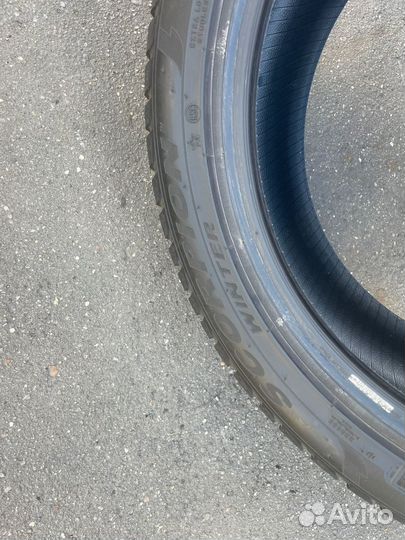 Pirelli Scorpion Winter RFT 275/40 R21 107V