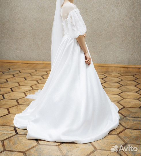 Свадебное платье