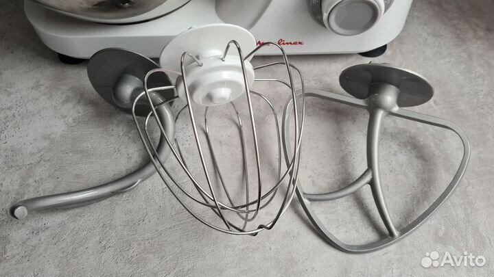 Кухонная машина Moulinex Essential QA150110