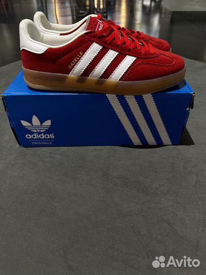 Adidas gazelle indoor красные