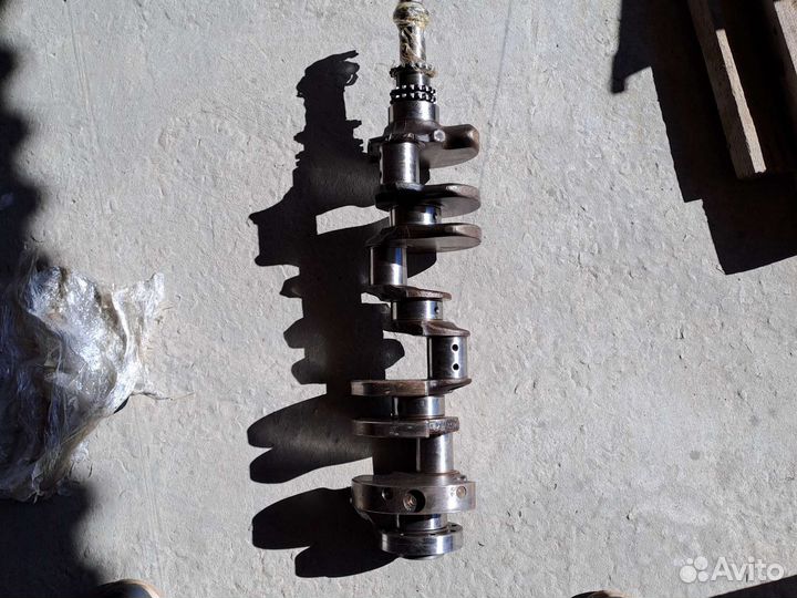 Коленвал m 119 mercedes