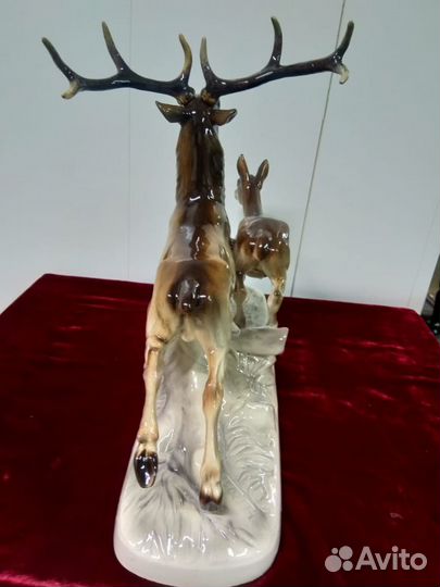 Статуэтка фарфор 