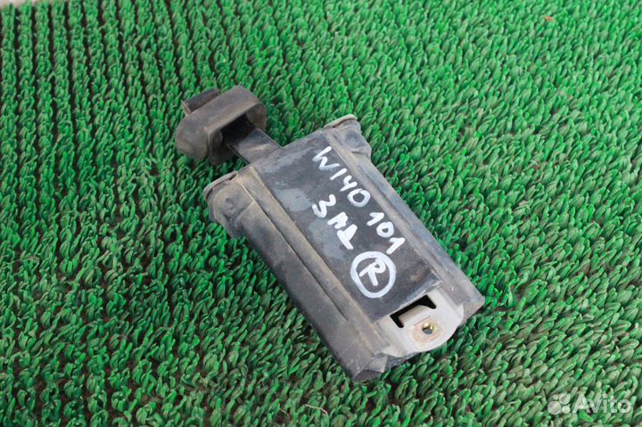 Задний правый фиксатор двери Mercedes S-Class W140