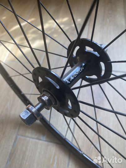 Трековые колеса aventon 28/700c fix