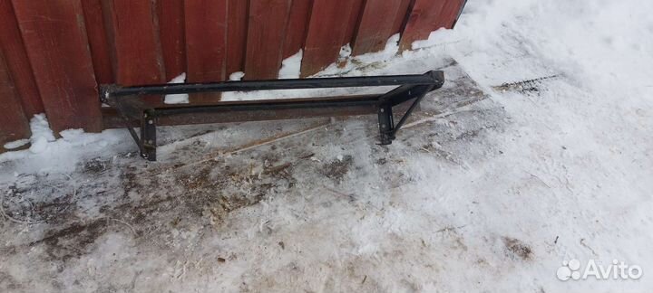 Турник настенный