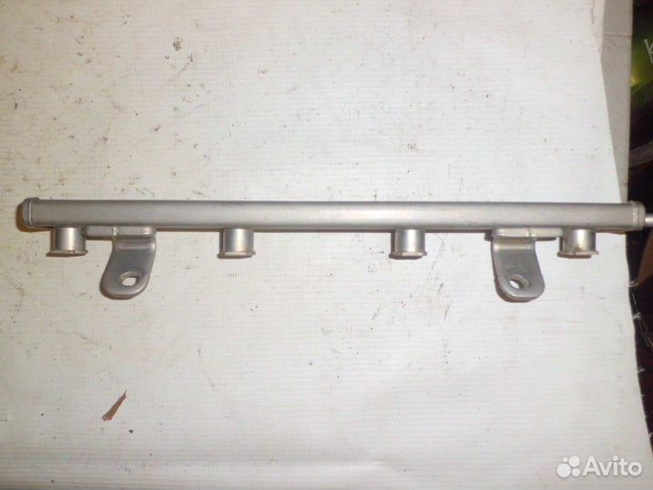 Рейка топливная (рампа) (Nissan X-Trail)