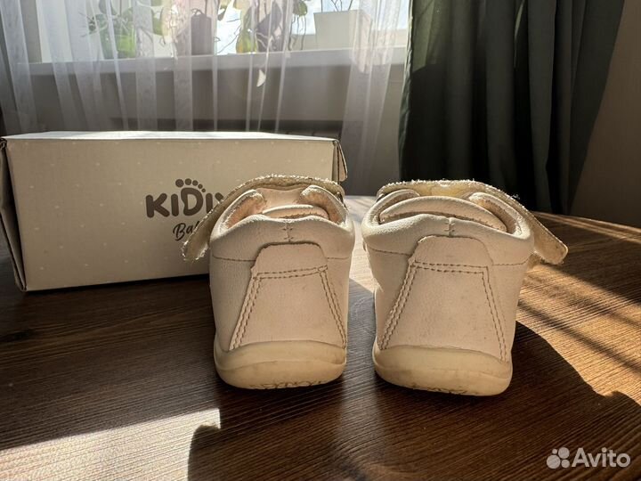 Кроссовки для девочки Kidix 19