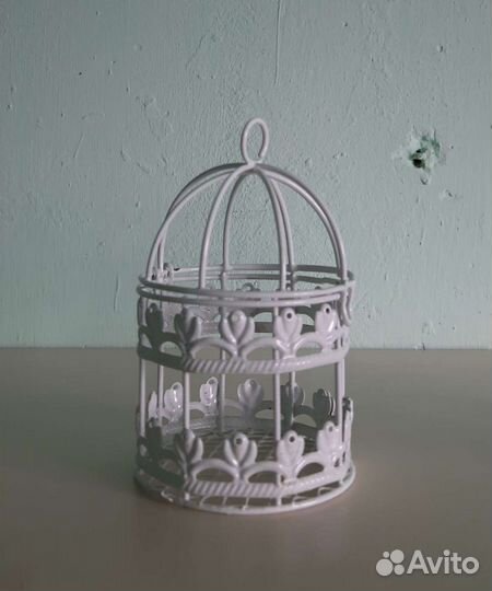 Декоративный металлический подсвечник