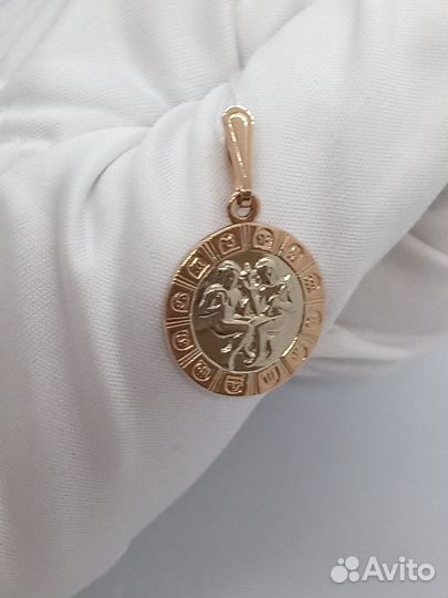 Золотая подвеска