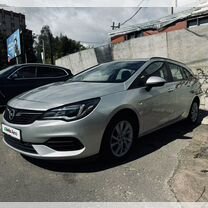 Opel Astra 1.5 AT, 2020, 79 600 км, с пробегом, цена 1 340 000 руб.