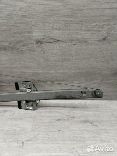 Стеклоподъемник левый Mercedes Sprinter 906 OM651