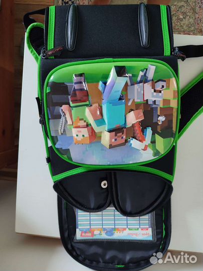 Ранец школьный для мальчика в отличном состояние