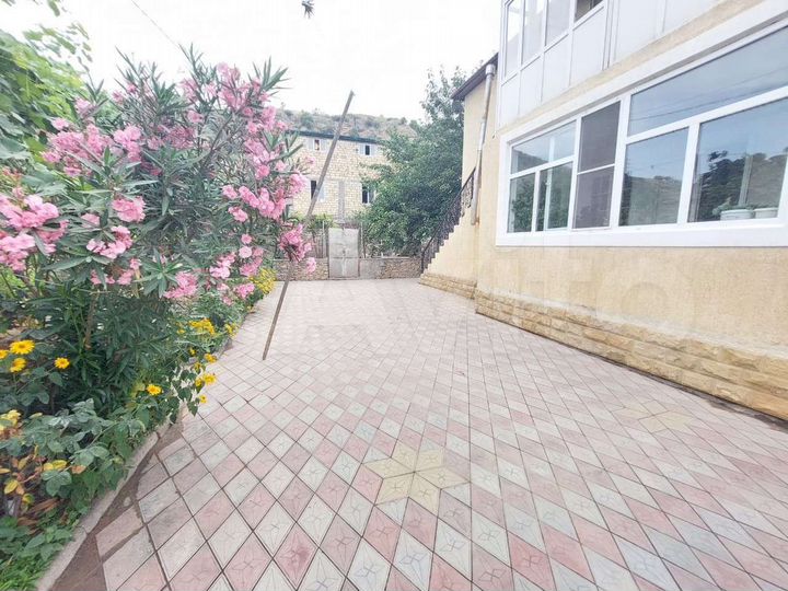 Дом 360 м² на участке 7,2 сот.
