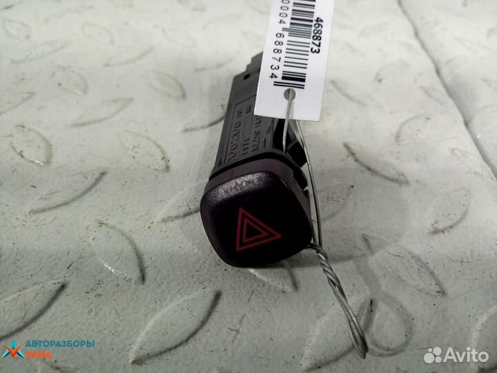 Кнопка аварийной сигнализации Volvo XC90 рест