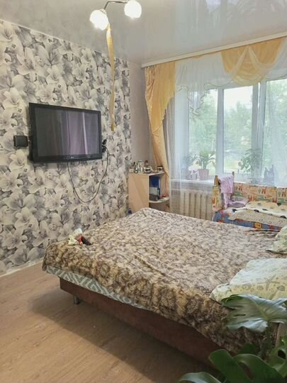 Комната 40 м² в 4-к., 2/4 эт.