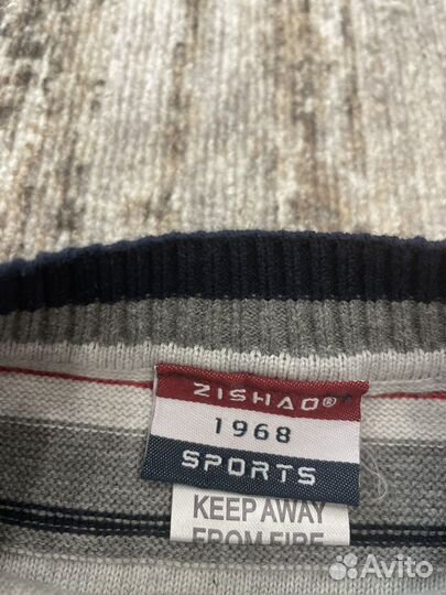 Красивый качественный джемпер Zishao