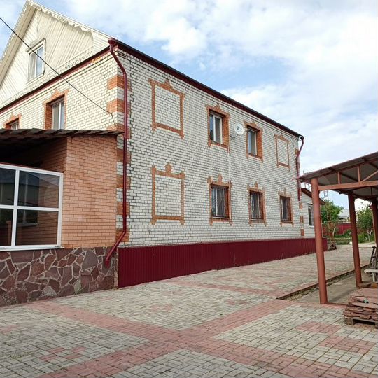 Дом 321,4 м² на участке 13 сот.