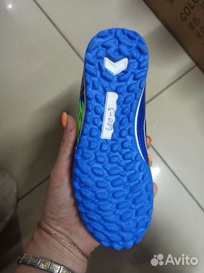 Футбольная обувь сороконожки детская