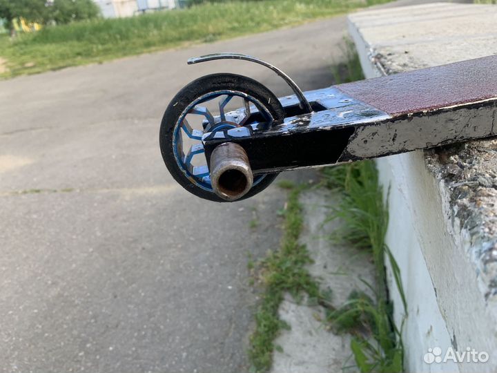 Трюковой самокат Mongoose rise 100 PRO