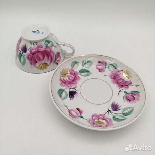 Пара чайная, украшенная цветочным декором, фарфор