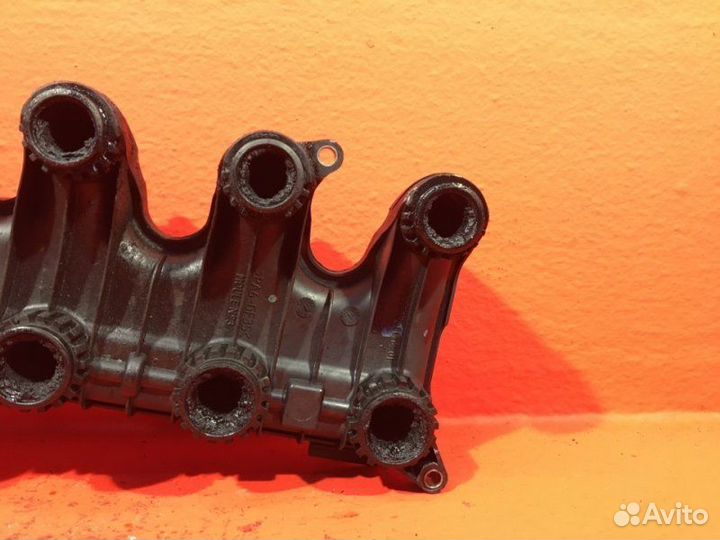 Коллектор впускной Ford Focus 2 2 G8DA 2008