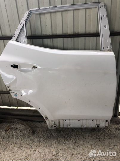 Задняя правая дверь hyundai Santa Fe