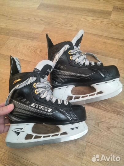 Хоккейные коньки bauer р. 31