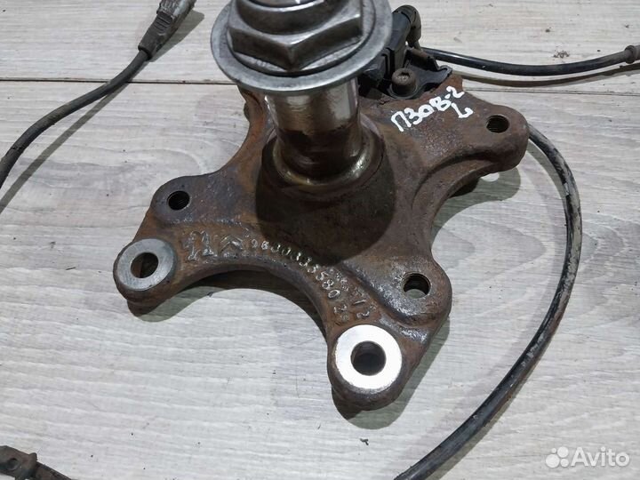 Цапфа задняя Peugeot 308