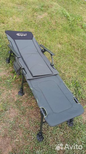 Кресло с подставкой для ног