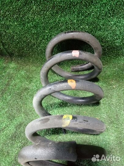 Пружина задняя Mitsubishi Pajero 4 V9