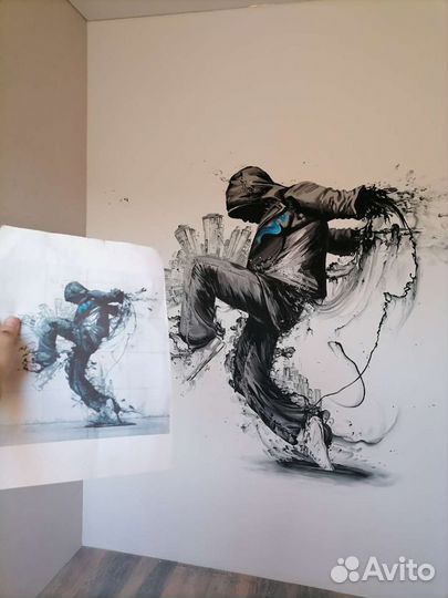 Художник, росписи стен