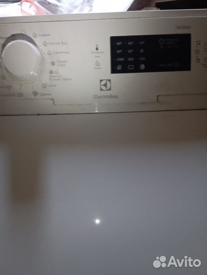 Стиральная машинка с вертикальной загрузкой