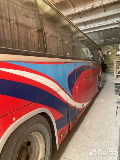 Туристический автобус Kia Granbird, 2002