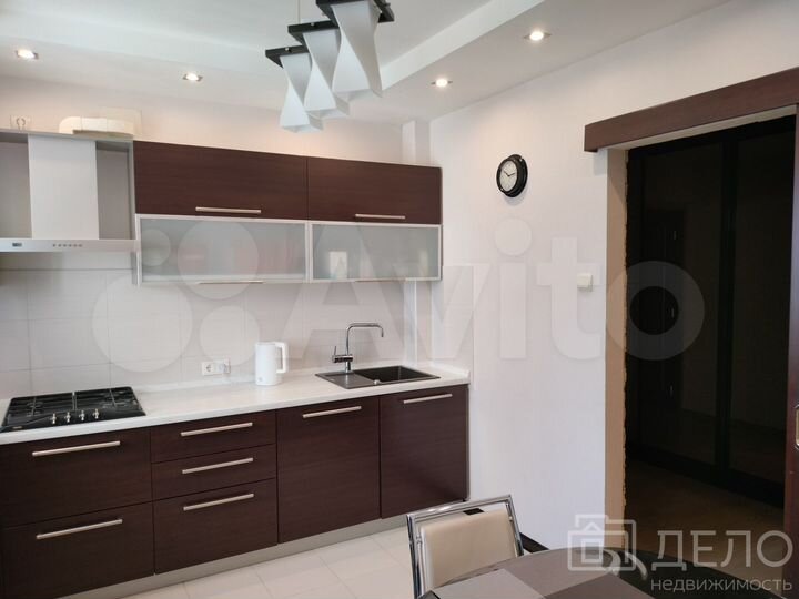 4-к. квартира, 135 м², 10/10 эт.