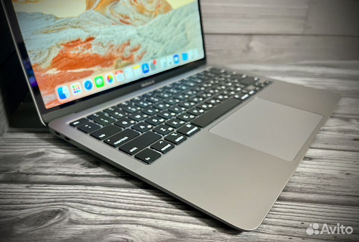 Apple MacBook Air 13 2020 Как Новый i3 1.1/8/256gb