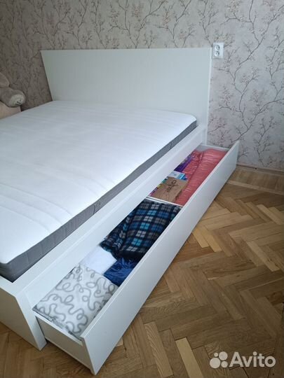 Кровать IKEA Мальм 180