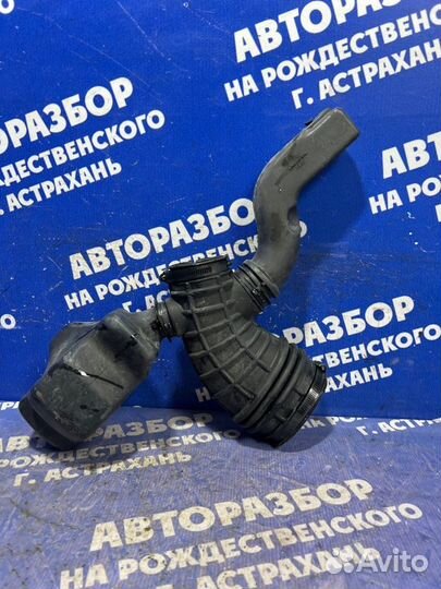 Гофра воздушного фильтра Dodge Stratus седан 2001