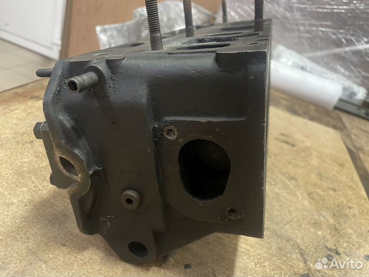 Головка блока цилиндров Volksvagen. Skoda 1.6 8V