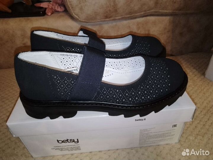 Новые туфли для девочки