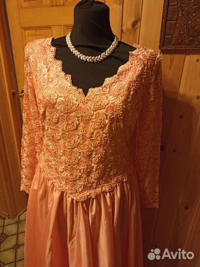 Платье вечернее, бальное