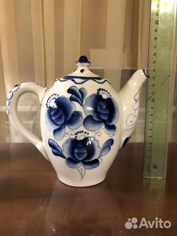 Фарфоровый чайник 