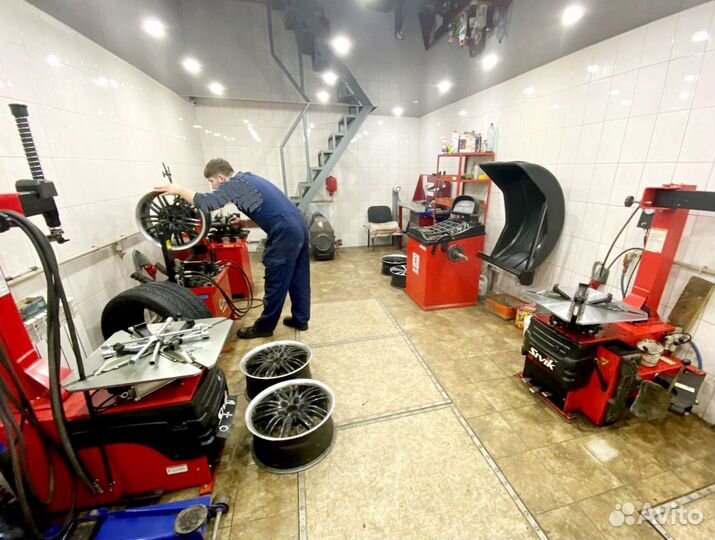 Advance AR207 215/65 R16