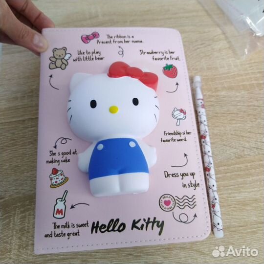 Блокнот со сквишем Hello Kitty