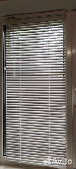 Жалюзи горизонтальные бу
